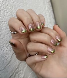 European Nails Trends 2023, Gen Z Nails, Nails Fire, Return To Nature, Manicure Art, Nails Pretty, Green Chrome, Minimal Nails, Mossy Green