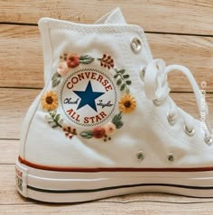 Embroidered White Converse, Embroidery Converse, Converse Embroidery, Embroidered Converse, New Embroidery, High Top Converse, Embroidery Shoes, Embroidered Shoes, Pola Sulam