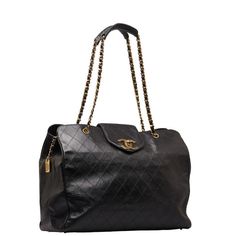 This Quilted CC Supermodel Tote features a Black Calfskin. Assured Product ity: This product is supplied by a renowned and trusted partner. With this purchase you are preserving iconic craftsmanship celebrating heritage and embracing the beauty of sustainable shopping. Border Box, Super Model, Chanel Chanel, Sustainable Shopping, Chanel Purse, Chanel Model, List Style, Chanel Handbags, Leather Tote Bag