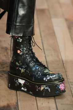 Upcoming Fashion Trends, Mode Vintage, Fall 2017, Sock Shoes, Cute Shoes, Nice Shoes, Wedding Shoes