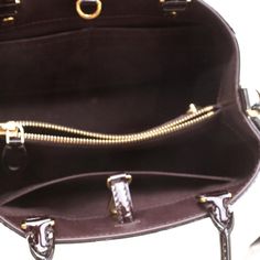 Description With numerous carry options, the Montaigne BB is a compact alternative for businesswomen who don’t wish to carry too much. And of course, it looks beautiful in Monogram Vernis leather. Size: 11.4 x 7.9 x 5.1 inches / 29 x 20 x 13 cm Cross shoulder strap for hand, shoulder or crossbody carry options Smooth calf leather trim 1 central interior zipped compartment with padlock signature 2 wide interior functional compartments 1 double smartphone pocket 1 large flat pocket Comes with dustbag, ation cards, and pamphlets 1:1 mirror image qualityDelivery 5-8 or 10-15 working days Please note that during high season and Sale period, delivery times may be affected We accept payment with a Credit card, Debit card, or PayPal.Note: Our Items are totally New High quality Brand Inspired Refur Lv Montaigne, Louis Vuitton Montaigne, Timeless Handbag, Fendi Bags, Prada Bag, Authentic Louis Vuitton, Dior Bag, Chanel Bag, Business Women