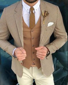 Camel houndstooth 3 Pieces Suits for Men Blazer (jacket+ Vest + Pants) CB604 Man Wearing A Suit, Blazer Outfits Men, Mens Blazer Jacket, Designer Suits For Men, Mens Fashion Smart, Plaid Suit, Fashion Suits For Men, Men’s Suits, Fitted Suit