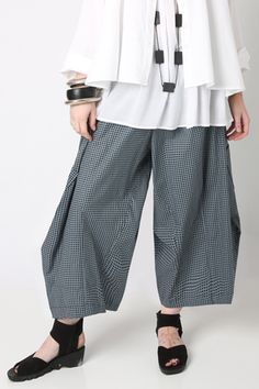 Comfortable Pants, Creation Couture, Cuff Detail, Pantalon Large, 가을 패션, Linen Clothes, Comfy Casual, Sewing Inspiration, Dressmaking