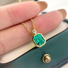 Gold Solitaire Ring, Charms Necklace, Emerald Necklace, 14k White Gold Ring, Green Emerald, Best Christmas Gifts, Pear Cut, Diamond Stone, Best Christmas