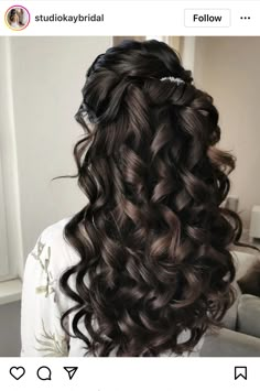 Big Bouncy Curls Wedding, Hairstyles For Off The Shoulder Dress Half Up Half Down, Easy Bun Hairstyles For Long Hair, Quince Hairstyles, Easy Bun Hairstyles, Simple Wedding Hairstyles, Birthday Hair