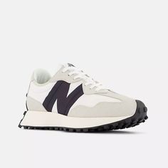 Flared midsole Suede and mesh upper Medial linear ‘New Balance’ text branding Retro inspired nylon tongue Split eyerow Womens Casual Boots, Sneak Attack, Mens Boots Casual, New Balance 327, Waterproof Winter Boots, Mode Casual, Pull On Boots, New Balance Women, Classic Sneakers