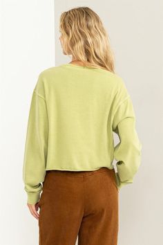 This cozy yet stylish sweatshirt is designed to make you feel lovely and comfortable at all times. The round neckline adds a classic touch, while the drop shoulders provide a relaxed and laid-back vibe. Embrace the cozy feel of the pair of long, loose sleeves that offer both comfort and a touch of chic. The banded cuffs add a subtle detail that complements the overall design. The slightly cropped and relaxed-fit bodice adds a modern twist to this timeless piece, allowing you to effortlessly show Trendy Sweater, Curvy Swimwear, Trendy Sweaters, Loose Sleeves, Spring Sweater, Round Neck Sweatshirts, Long Sleeve Sweatshirt, Clothing Size Chart, Sheer Fabrics