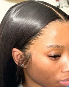 Small Edges On Wig, Edgeless Wig, Edges On Wigs, No Edges Wig Black Women, Bone Straight Hair Black Women, Wig No Baby Hair, Hairstyle Wigs, Wig Installation, Hair Content