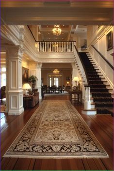 Classic House Design Inside, Beautiful Staircases Grand Entrance, Classy Entryway Ideas, Estate Home Interior, Entryway Ideas Staircase, Traditional Modern Interior, Front Foyer Ideas Entryway, House Foyer Entryway, Home Interior Aesthetic