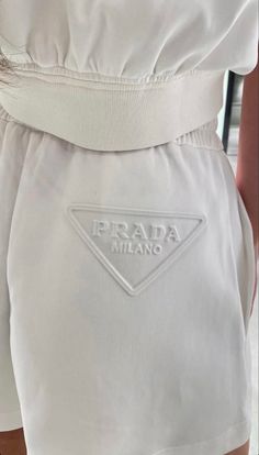 Prada Clothes, Elsa Steel, Prada Aesthetic, Pretty Shorts, Fire Fits, Foto Ideas Instagram, Clothes Set, Oui Oui, Fashion Books