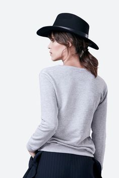 This statement pullover is the ultimate meeting of comfort and style, with tactile tassels taking the look from basic to bold—their strokeable quality offers more than a nod to equestrian gaucho influence. Organic cotton blend Hand-finished embroidery Dry clean or hand wash Heathers, Equestrian, Heather Grey, Tassels, Gray Color, Organic Cotton, Dry Clean, Cotton Blend, Hand Wash