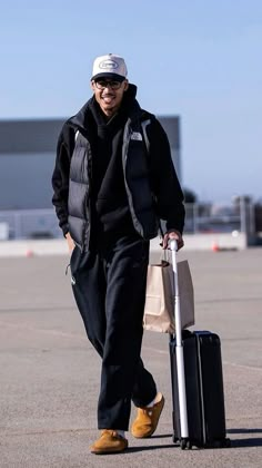 Jordan Poole Fits, Jordan Poole Outfit, Vintage North Face, Jordan Poole, Guys Fits, Nba Outfit, Nba Fashion, Save Outfits