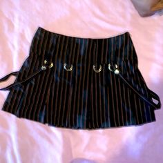 Y2k Vintage La Lip Service Pleated Pin Stripe Mini Skirt With Detachable Straps. No Tags But Never Worn, No Stains, No Rips. Sadly No Size Verification But It Feels Like A M/L Y2k Mini Skirt Bottoms With Belt Loops, Y2k Style Mini Skirt With Belt Loops, Y2k Style Black Skirt With Pockets, Y2k Style Mini Skirt, Y2k High Waist Skirt With Belt Loops, Y2k Mini Skirt For Alternative Fashion, Y2k Black Skort With Pockets, Black Y2k Skort With Pockets, Y2k Fitted Skirt With Belt Loops