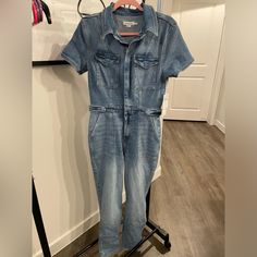 Nwt Good American Denim Jumpsuit. Zips & Buttons Around Waist To Adjust & Cinch Waist. 6 Pockets. Size 4 In Good American/Xl High Waist Fitted Utility Jumpsuits And Rompers, Fitted High Waist Utility Jumpsuits And Rompers, Medium Wash Fitted Overall Jumpsuit, Fitted Medium Wash Overall Jumpsuits And Rompers, Fitted Medium Wash Overall Romper, Fitted Medium Wash Jumpsuits And Rompers, Fitted Medium Wash Jumpsuit Overall, Fitted High Waist Denim Jumpsuit In Utility Style, Fitted High Waist Denim Utility Jumpsuit