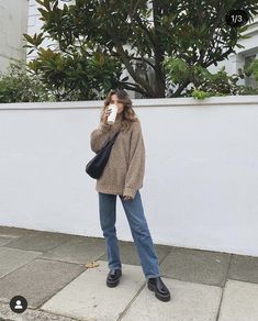 Chloe Hayward, Jumper Outfits, Vinter Mode Outfits, 00s Mode, Chique Outfit, Look Legging, Skandinavian Fashion, Autumn Fits, Looks Street Style