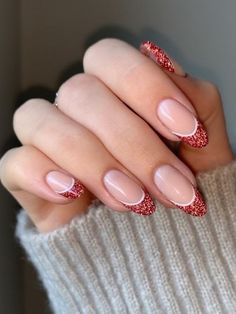 Nails Glitter Tips, Christmas Nails Glitter, Pretty Fingers, Red And White Nails, Glitter Tips, New Years Nail Designs, January Nails