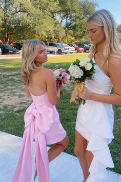 Strapless Pink Back Bow Sheath Short Dress – PollyBoutique Preppy Homecoming Dresses Short, Pink Strapless Mini Dress For Homecoming, Strapless Mini Dress With Bow Straps For Summer, Pink Strapless Mini Dress For Prom, Formal Strapless Mini Dress With Bow, Chic Strapless Mini Dress With Bow, Strapless Dress Outfit, Lavender Prom Dresses, Tulle Dress Short