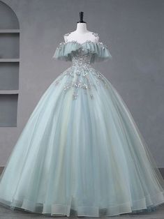 Fairy Flowy Dress, Ethereal Princess Dress, Pretty Ball Gowns, Turquoise Ball Gown, Quinceanera Themes Dresses, Lace Long Prom Dress, Prom Dress Blue, Blue Formal Dress, Victorian Gown