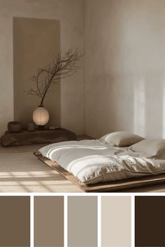 If you're an admirer of the peaceful ethos of Japanese style and the rustic warmth of Scandinavian interiors, then 'Japandi' is the design trend you should consider for your bedroom. Here are 25 Japandi Bedroom Ideas for a Perfect Blend of Minimalism and Comfort. Minimal Bed Ideas, Japandi Bed, Bedroom Japandi, Japandi Bedroom Ideas, Japandi Bedroom Design, Minimalist Bed Frame, Cozy Textiles, Japandi Bedroom, Architectural Ideas