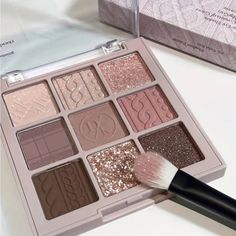 Low Saturated Milk Tea Brown Pink Color, Matte Pearly Long-Lasting Sequins, Sweater Pattern Mashed Taro Texture Rose Eyeshadow Rose Eyeshadow, Charming Eyes, Nail Art Gel, Color Eyeshadow, Purple Eyeshadow, Skin Care Range, Pigment Coloring, Long Lasting Makeup, Eye Shadow Palette