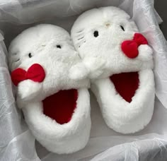 Hello Kitty Gifts, Images Hello Kitty, Hello Kitty Shoes, Ac New Leaf, Kitty Clothes, Hello Kitty Clothes, Hello Kitty Accessories, Kitty Plush, Hello Kitty Items