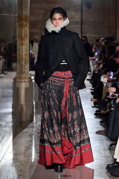 Altuzarra Fall 2022 Ready-to-Wear Collection | Vogue Fall 2022 Runway, 2022 Runway, Stylish Clothes, Fall 2022, Runway Collection, Fashion Show Collection, New York Fashion Week, New York Fashion, Lace Skirt