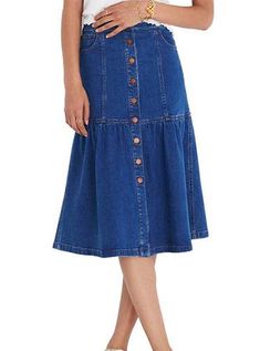 Tiered Denim Skirt, Tiered Skirt Outfit, Moda Over 50, Midi Skirt Spring, Spring Lookbook, Outfits Dressy, Casual Skirt Outfits, Dress Sketches, Spring Skirts