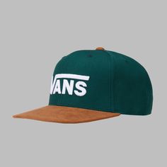 Casual Baseball Cap Outfit, Mens Hat Store, Cap Men Fashion, Vans Cap, Baseball Cap Outfit, Five Panel Cap, Designer Caps, Cap Outfit, Cap Girl