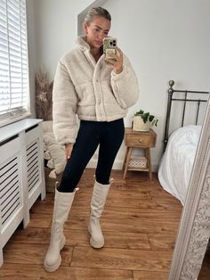 Chunky Knee High Boots Outfit Winter, Long Cream Boots Outfit, Cream Long Boots Outfit, Knee High Cream Boots Outfit, Nude Knee High Boots Outfit, White Lug Sole Boots Outfit, Knee High Chunky Boots Outfit, Cream Boots Outfit Winter, Beige Knee High Boots Outfit