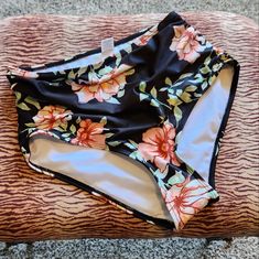 Brand New Without Tags Still Has Hygienic Liner Attached High Waist Black Background Floral Print True To Size Fully Lined Background Floral, Black Background, Black Backgrounds, Womens Swim, High Waist, Floral Print, Floral Prints, High Waisted, Brand New