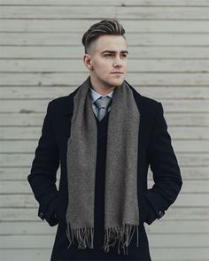 Mens Pea Coat Outfits, Grey Scarf Outfit, Pea Coat Outfits, Male Scarf, Trench Coat Outfit Winter, Scarf Outfit Men, Mens Pea Coat, Peacoat Outfit, Sport Coat Outfit