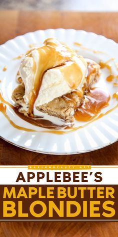 This Thanksgiving dessert idea also doubles as a Christmas dessert recipe! Cook into the season with this homemade version of Applebee's. Drizzled with maple caramel sauce, this maple butter blondie requires no mixer, making it an easy holiday baking experience! Applebees Blondie Recipe, Maple Butter Blondie, Applebees Blondie, Maple Butter Sauce, Impressive Thanksgiving Desserts, Chewy Blondies, Brown Sugar Sauce, Easy Holiday Baking