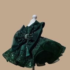 Green Christmas Princess Dress For Dress-up, Elegant Green Pageant Dress For Dress-up, Green Princess Holiday Dress, Green Princess Style Holiday Dress, Green Princess Party Dress, Princess Style Green Holiday Dress, Green Christmas Pageant Dress, Elegant Green Pageant Dress, Green Princess Dress For Christmas