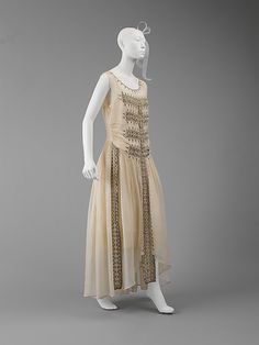 Lanvin Robe de Style 1922 Lanvin Dress, 20s Dresses, 1920s Outfits, 1920 Fashion, Jeanne Lanvin, 20th Century Fashion, 20s Fashion, 1920s Dress, Vintage Gowns