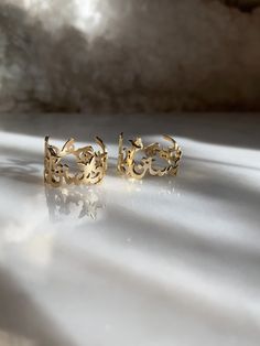 Our jewelry is always long lasting, beautiful, and of the highest quality. Our Persian (Farsi) and Arabic items are classic, unique pieces that are worth the investment. Personalize your ring with this beautiful writing. We are happy to translate for you and we can't wait for you to fall in love with your very own piece. DETAILS - Crafted with pure sterling silver and optional gold-plating OR pure solid gold - Due to different finger sizes, each ring may vary slightly from photos. - Made in New York - Prices may vary depending on design/intricacy VARIATIONS If you require any variation of this style, feel free to message us. We will do our best to accommodate you. Additional costs may apply depending on the variation. POLICY This item is made to order. Made to order items are final sale an Elegant Open Engraved Ring As Gift, Elegant Engraved Open Ring For Gift, Elegant Engraved Open Ring Gift, Elegant Engraved Toe Ring For Anniversary, Elegant Engraved Promise Toe Ring, Luxury Engraved Gold Plated Rings, Elegant Engraved Toe Ring For Formal Occasions, Luxury 14k Gold Engraved Promise Ring, Luxury Engraved Open Ring For Anniversary