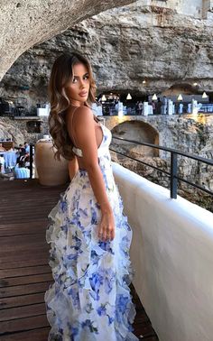 Stile Boho Chic, Strapless Evening Dress, Spaghetti Strap Prom Dress, Sleeveless Skirt, Casual Chique, Jeans Cargo, Maxi Robes, Sling Dress, Printed Wrap Dresses