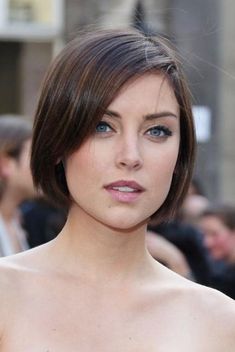 Side Swoop, Jessica Lowndes, New Hair Do, Short Dark Hair, Chin Length Hair, Trendy Hairstyle, A Clown, Short Hairstyle