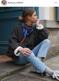 Crop Coat, Tiktok Influencer, Mode Hippie, Teaching Outfits, Casual Chique, Wool Thread, Gray Sweater