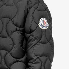 Moncler's ultralightdown jacket defies expectations with its transparent nylon shell and feather light feel that belies impressive warmth. Onion quilting and strategic down insulation lock out chills while anadjustabledrawcordhugs your neck on blustery days. Roomy and comfortable yet lightweight, it's perfect for staying stylish while exploring cities comfortably all day on Instagram. Oversized Puffer, Adidas Running, Air Max 95, Black Tote Bag, Personal Shopping, Black Hoodie, Air Max, Zip Pockets, Burberry