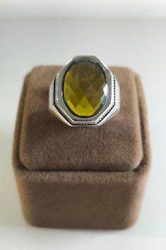 925 Sterling Silver Men's Ring,Men's Silver Ring With Yellow Oval Zircon Stone,Handmade Men's Ring, Personalized Silver Ring,Gift For Lover - Material: 925 Sterling Silver -Weight:12.60 Grams (May vary depending on ring size.) - AsuLion Design Men's Ring -Size: US 6-16 TRANSPORT * Preparation Time: 1-2 Business Days  *Delivery Time: 3-6 Business Days This modern men's silver ring combines elegance with a strong statement. It is minimalist in design and going, thus adding a stylized touch. Specia Silver Faceted Oval Rings, Oval Crystal Anniversary Ring, Mens Ring Sizes, Sterling Silver Mens Rings, Mens Silver Rings, Sterling Silver Mens, Men's Ring, Silver Man, Modern Man