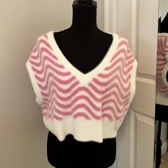 Never Worn Trendy White One Size Tops, White Winter Top For Day Out, Pink One Size V-neck Tops, White One Size Tops For Vacation, Pacsun Sweaters, Kendall Kylie, Kendall + Kylie, Sweater Vest, Pacsun