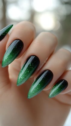 Green And Gold Halloween Nails, Gradient Halloween Nails, Short Black Nails Ideas Halloween, Green Wicked Nails, Easy Witchy Nails, Green Purple And Black Nails, Black Green Halloween Nails, Nail Ideas Green And Black, Black And Green Gel Nails