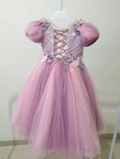 Beautifull rapunzel dress Purple Toddler Dress, Rapunzel Birthday, Rapunzel Birthday Party, Frocks For Babies, Diy Tutu