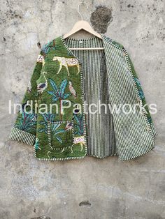 INDIAN PATCHWORKS "presenting beautiful cotton reversible kantha jacket. Buy it for the holidays! Looks fabulous over a long silk tank dress or palazzo pants. Or wear it with jeans and boots. Indian Handmade patch work Jackets, Coats, Boho ,Quilted, For Women`s Made In India Size - All Size WE INCREASE SIZE MEASURE AND UPDATED Small Size - Chest -38 inch Length- 20.5 inch Sleeves -23 inch Medium Size - Chest-40 inch Length- 20.5 inch Sleeves -23 inch Large Size - Chest- 42 Inch Length- 21 inch S Reversible Quilted Jacket, Quilt Jackets For Women, Jackets For Women Pattern, Spring Coats For Women, Summer Jackets For Women, Quilted Jacket Women, Quilted Jacket Pattern, Summer Coat, Quilted Clothing