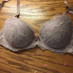 Never Worn!! Mauve Color. Size 34 B, Stretchy And Comfy Band. Mauve Color, Bra Set, Lace Bra, Women's Intimates, Black And Brown, H&m, Lingerie, Bra, Band