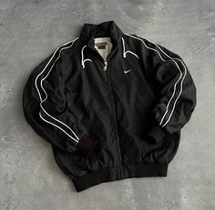 Vintage Adidas Jacket, Stylish Hoodies, Concept Clothing, Mens Casual Dress Outfits, Guys Clothing Styles, Cool Outfits For Men, Streetwear Fashion Women, Sporty Outfits, Warm Outfits