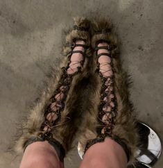 Jennifer Check, Silly Clothes, Brown High Heels, Under Your Spell, Girls Dress Shoes, Boots Vintage, New Rock, Vintage Fur, Snow Shoes