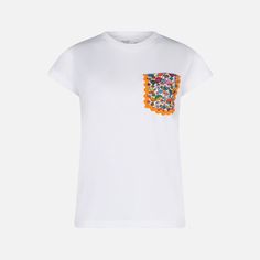 Woman white t-shirtPocket with multicolor flowers print and orange pipingSt. Barth embroidered on the sleeveRound necklineShort sleevesComposition: 100% Cotton Multicolor Flowers, Boho Swimwear, Saint Barth, Print Swimwear, Flowers Print, Printed Swim, Shoe Print, Workout Sweatshirt, Summer Hats