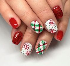 Short Christmas Nails, Santa Nails, Fingernail Designs, Festive Nail Art, Holiday Nail Designs, Plaid Nails, Nails Christmas