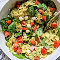 Pasta Chicken Salad Recipes, Low Sodium Pasta, Pasta Chicken Salad, Meal Ideas For Dinner, Pesto Vinaigrette, Chicken Cutlet Recipes, Great Dinner Recipes, Chicken Caesar Pasta Salad, Caprese Salad Recipe